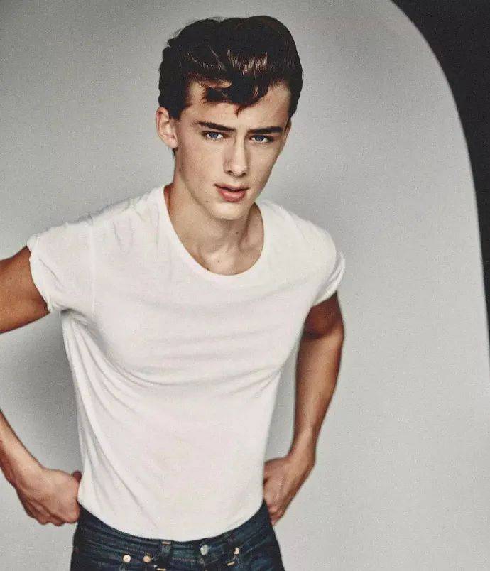 参演《东极岛》英国演员：感受到历史厚重感