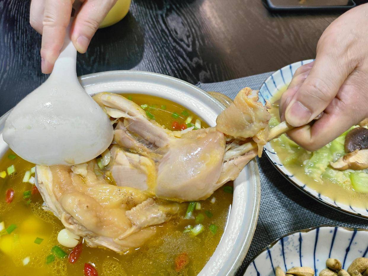 原创            哈工大研究：每天晚餐吃6物，全身炎症、癌症风险都降低？