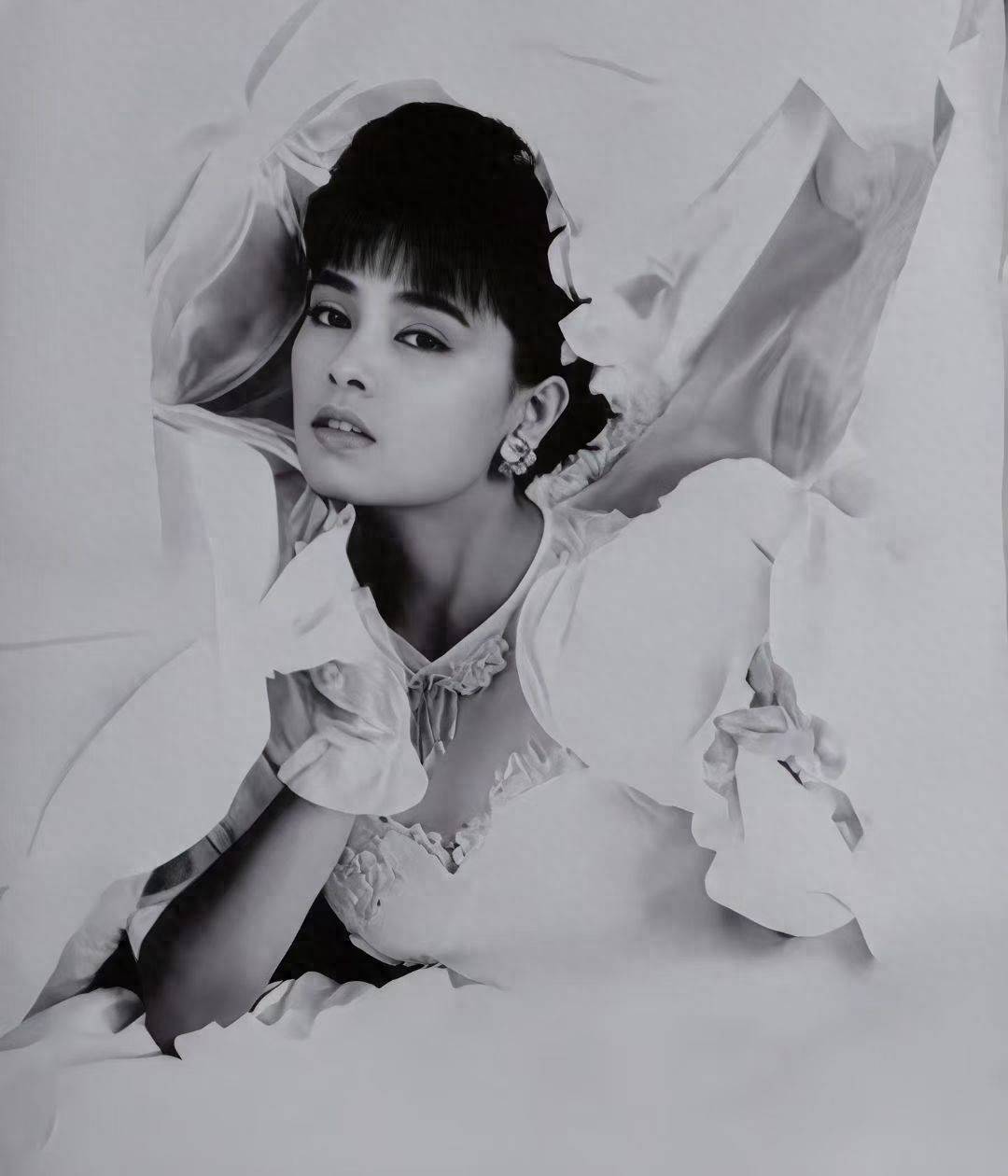 歌手千百惠去世 儿子：妈妈唯一遗憾就是没有看到家乡回归祖国