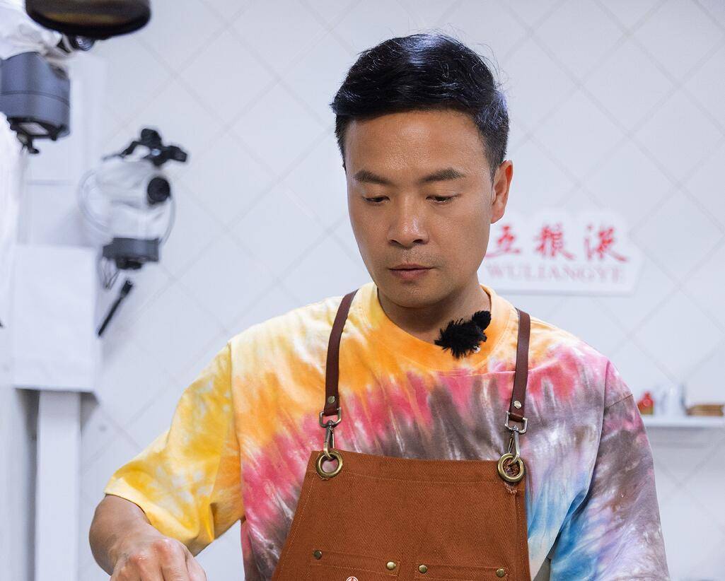 丁禹兮的“摔倒”，姜妍的“意外频发”，让《中餐厅》彻底被打脸