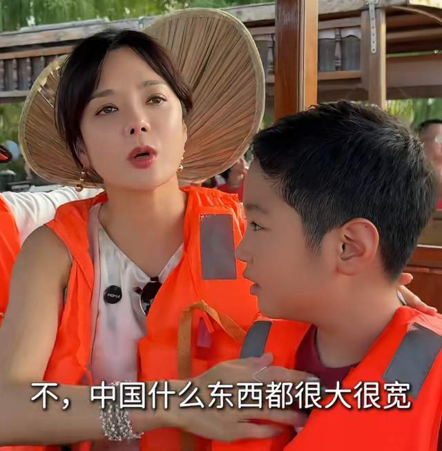 原创            韩佳人评论区沦陷！嫌弃中国货又大夸中国菜，两副面孔还想捞金