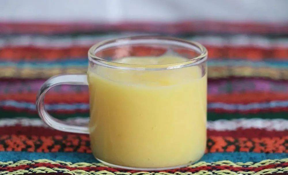 珍贵如金的蜂王浆，让人类远离癌症、糖尿病、肝炎、肾功能不全等恶劣疾病！