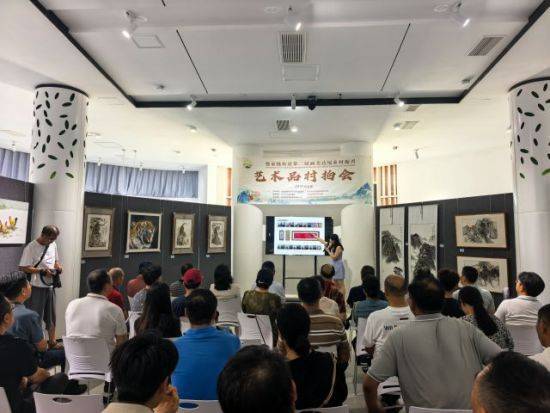 山东青岛：艺术品村拍会展现乡村新魅力