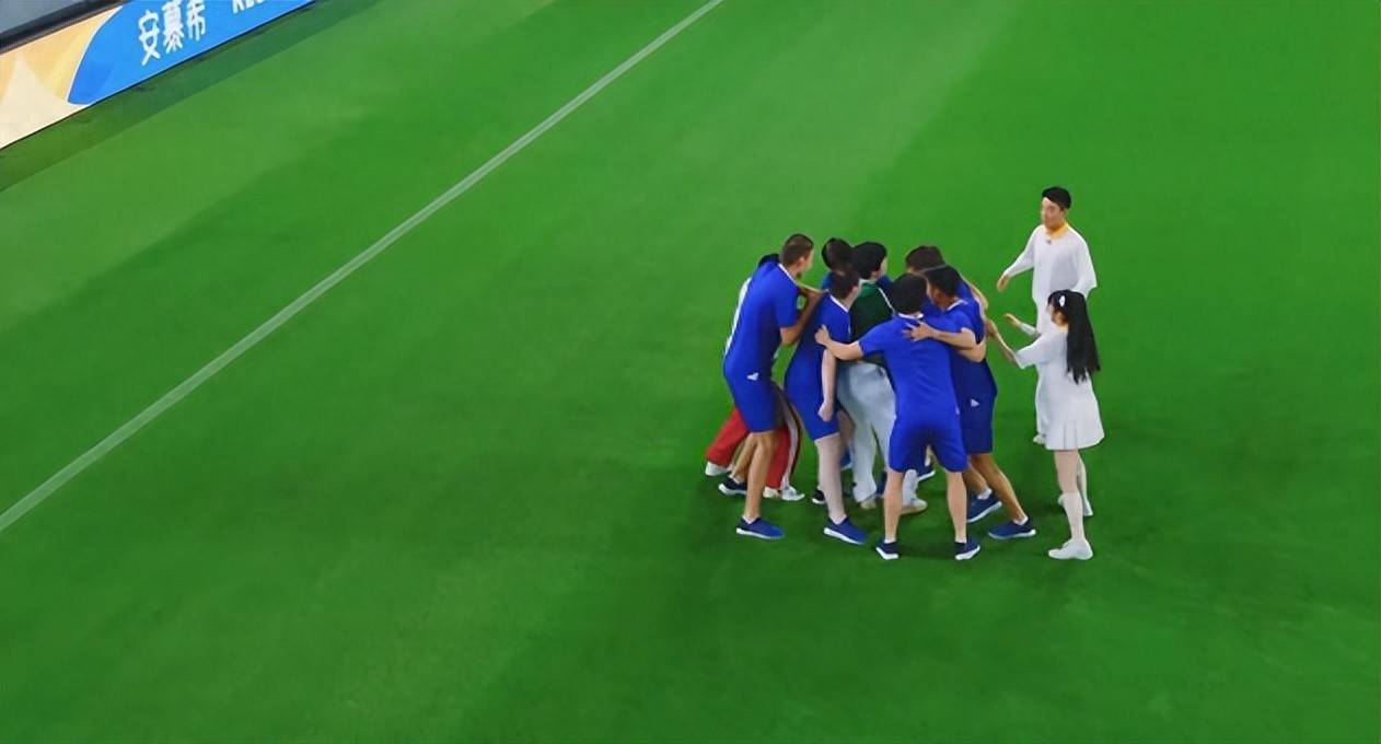 原创            跑男12收官触碰了观众底线，范丞丞白鹿的淘汰打了节目组的脸