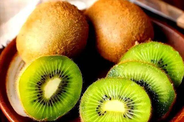猕猴桃已经上市？医生发现：高血糖患者吃猕猴桃时，多注意这4点