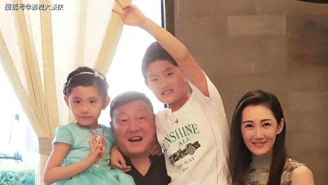 原创            韩磊硬刚！因"怀孕"谣言提刑事自诉告许某，团队：全是捏造！