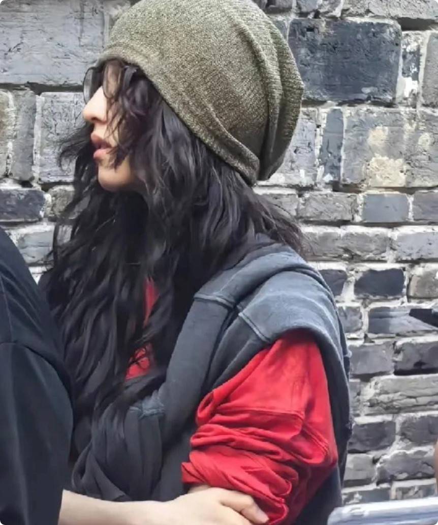 原创            《向往8》路透，彭昱畅瘦了，张艺兴帅了，张子枫美翻，何炅年轻