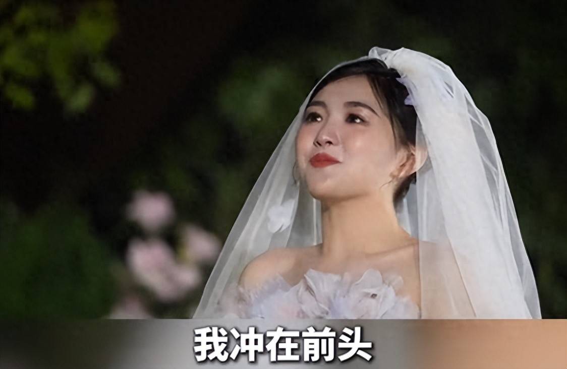 原创            恭喜金龟子又当姥姥！26岁娃娃领证2年怀二胎，升级为一家四口