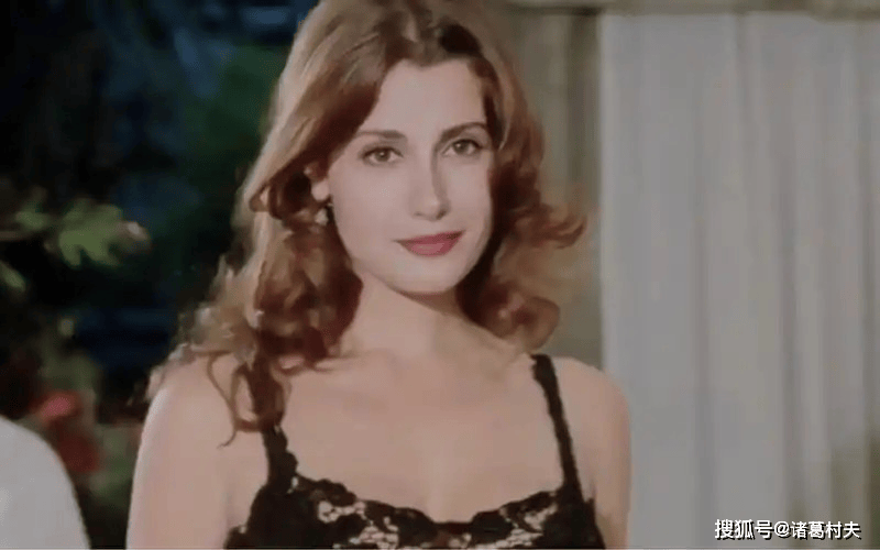 这谁顶得住！克劳迪娅·科尔写真赏