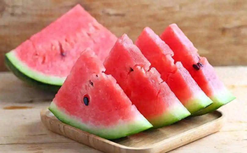 西瓜有奇效？多名院士发现：若是经常吃西瓜，这6个好处不请自来