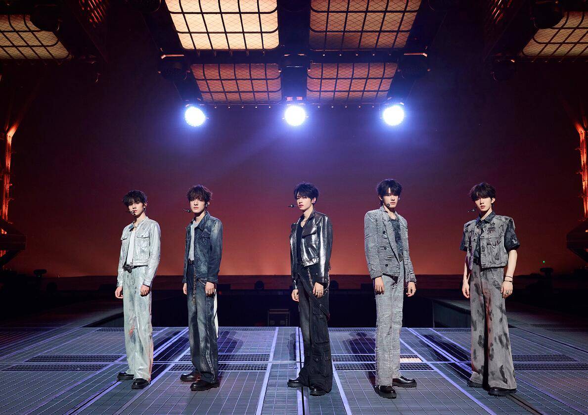 原创            张智霖，看似不聪明，实则人间清醒