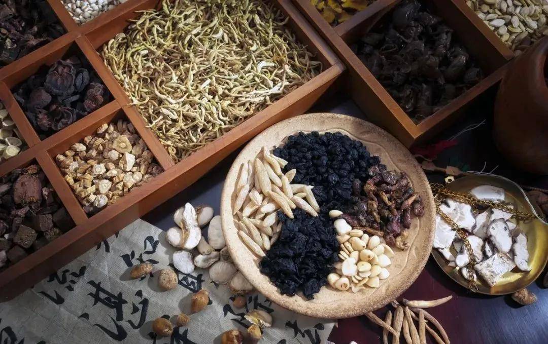 2味中药，打通血管淤堵，远离高血压、心脑梗塞、中风、冠心病