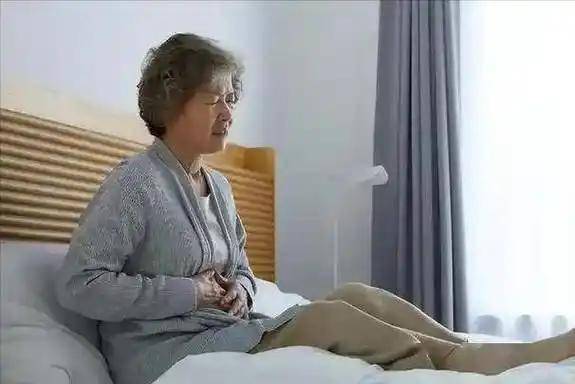 医生发现：经常吃香蕉的人，不出几个月，肠胃或会迎来这些改变！