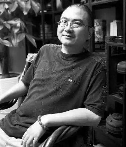 太突然！知名主持人因病去世，终年57岁