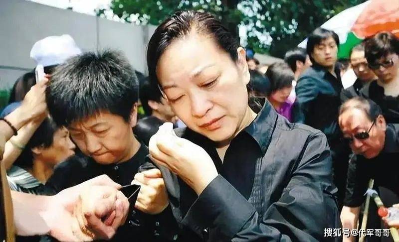 原创            原来他是罗京的儿子，14岁时扛起小家，母亲再嫁时只提了一个要求