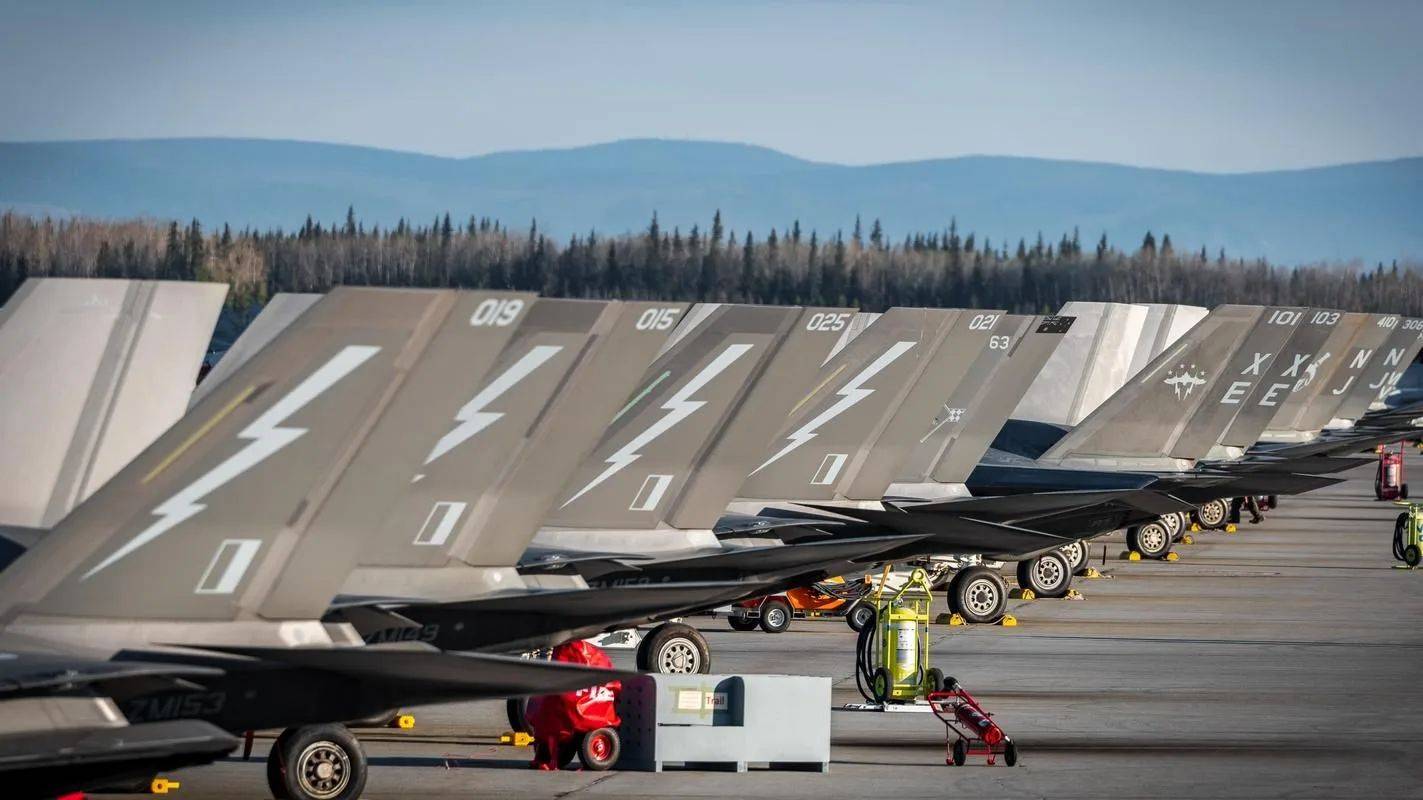 普京只用两个多小时，让世界不敢小看俄罗斯，特朗普不敢再吹牛了
