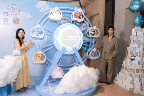 戴比尔斯集团天然钻石工坊北京站璀璨启幕，共赴永恒之约