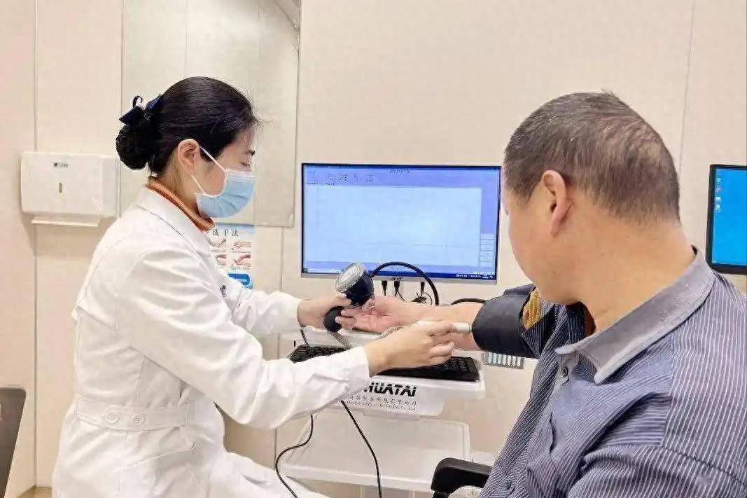 医生研究发现：治糖尿病最好的“药”不是降糖药？答案在这4点！