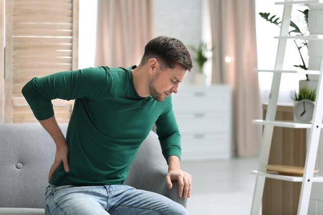 肾衰死亡的人越来越多？医生劝告：天热宁可喝凉水，也别喝4种水