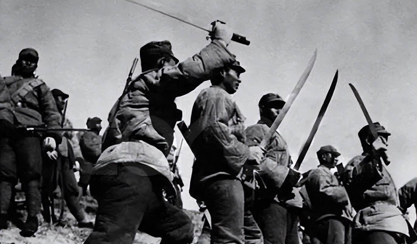 原创            马继援骑兵猛攻，我军营长派人拿日本刀顶上去，敲响马家军的丧钟