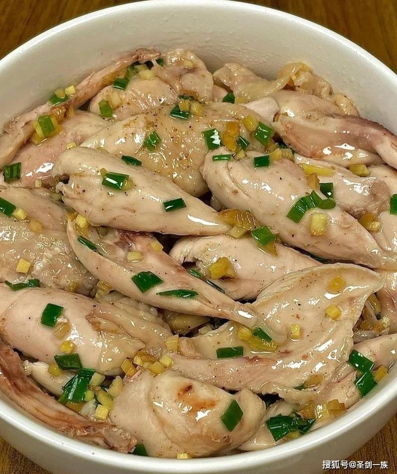 “养肝就是养命”！这8种食物经常吃，肝脏会谢谢你，该吃就别省