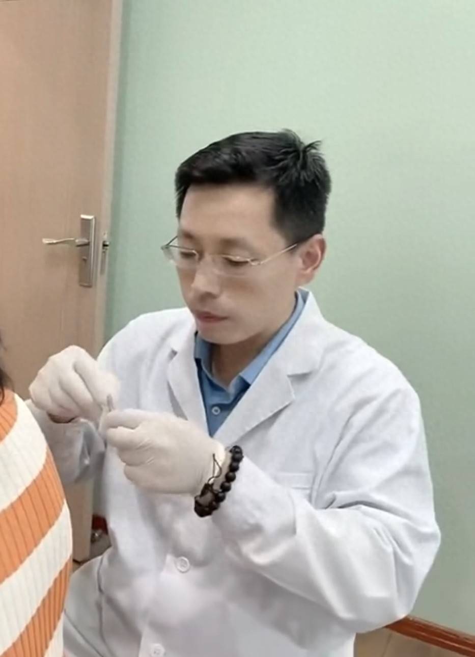 医师节特辑：以岐黄之术守护心灵，中医传承人昝庆喆的坚守与创新