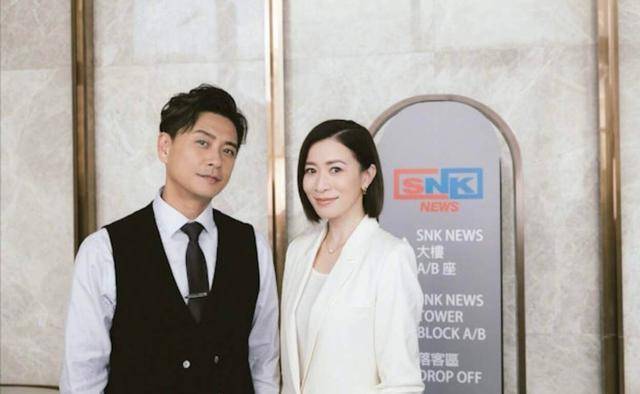 香港性感女星与黄宗泽又抱又亲，《新闻女王2》与佘诗曼有对手戏