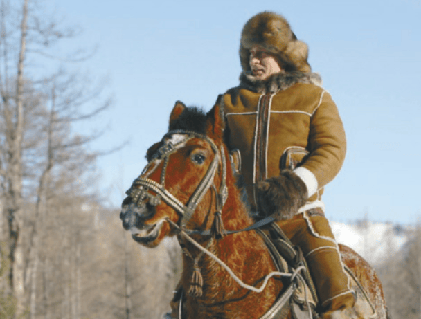 俄军炸了不该炸的？欧盟大楼变成废墟！泽连斯基扛不住了，喊话要求中国采取措施