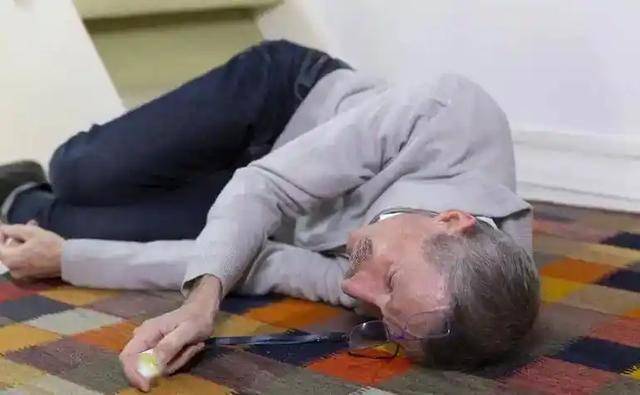 出伏后，心梗、脑梗进入高发期，医生呼吁：上了年纪尽量少做4事