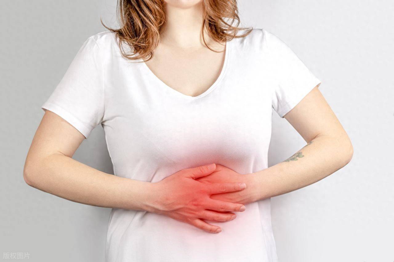 腹部出现这些变化，可能是身体在提示癌症风险问题