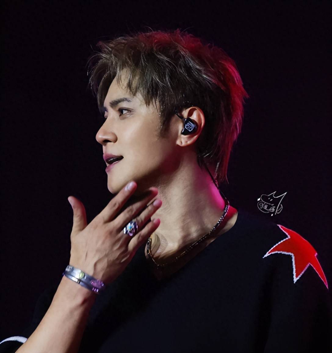 回内地捞金？罗志祥新加坡演唱会寒酸不如昨，内地卖潮牌野心满满