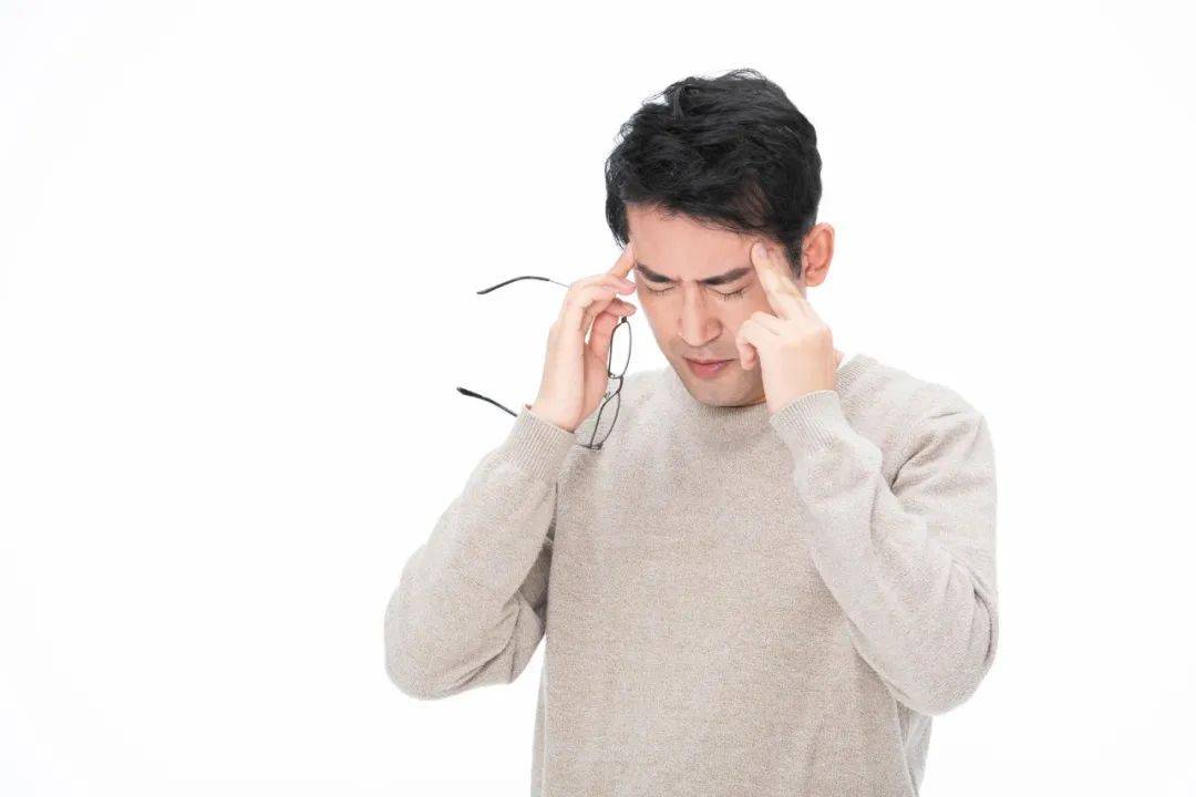站起来眼前一黑是怎么回事