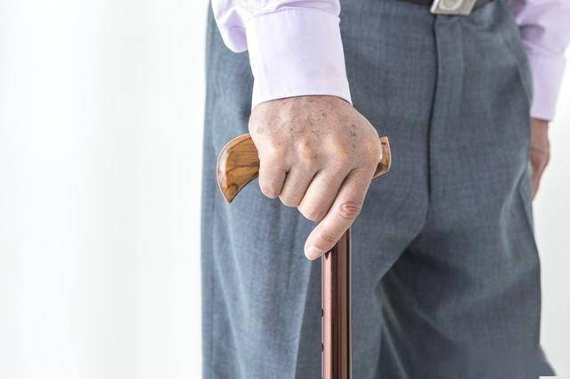 骨质疏松难调理？10个用药方案，补骨、抗破、促吸收，提升骨密度