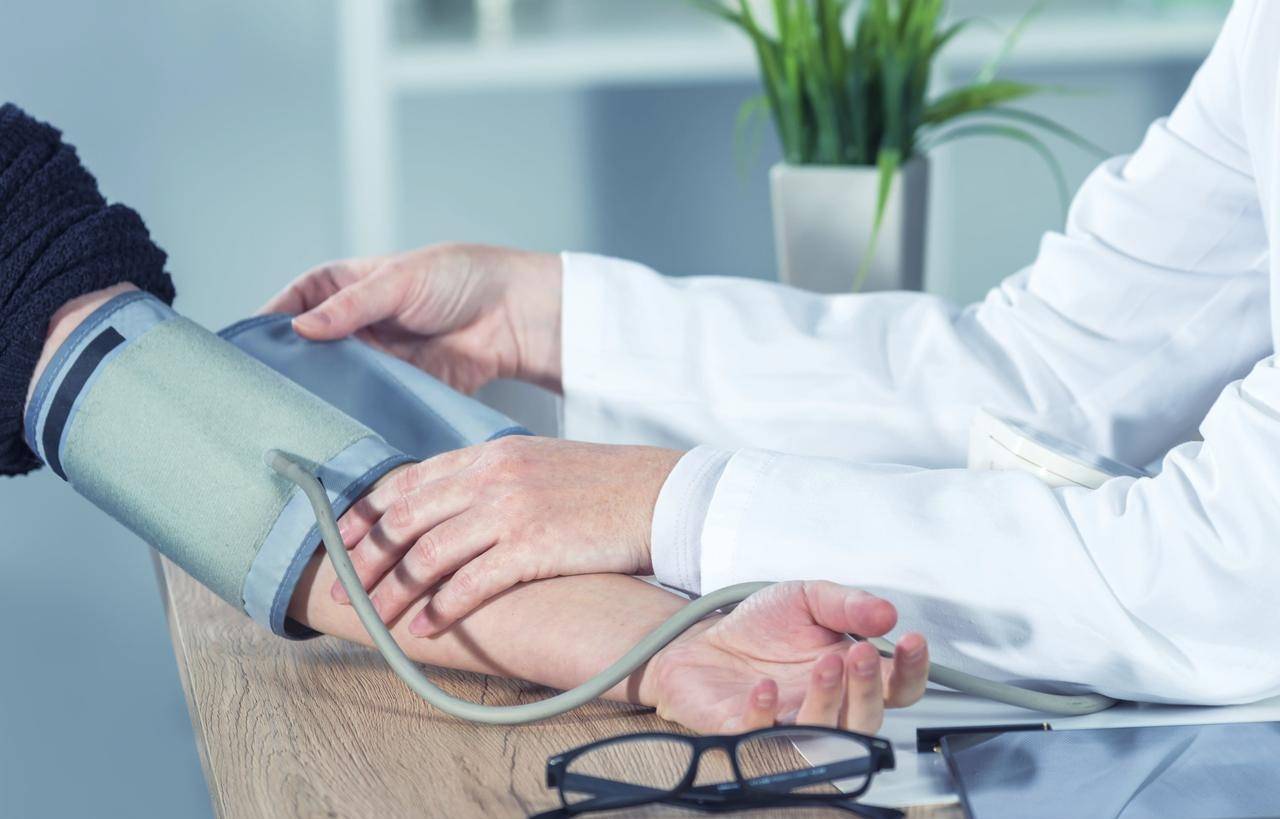 原创            降温血压易 “失控”，测血压时要注意，间隔不是 2 分钟