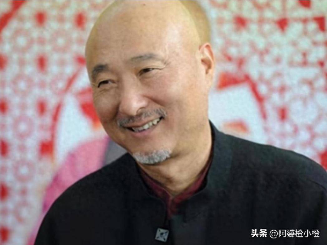 原创            人民日报锐评陈佩斯《戏台》，言辞犀利，句句说到中年观众心坎上