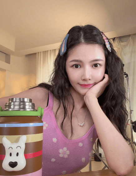 杜淳妻子王灿称赞黄子韬夫妇：徐艺洋人气高又很谦卑