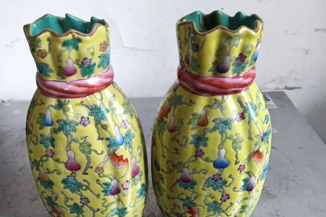 上海九旬老伯痴迷古玩，九年间被骗200余万元