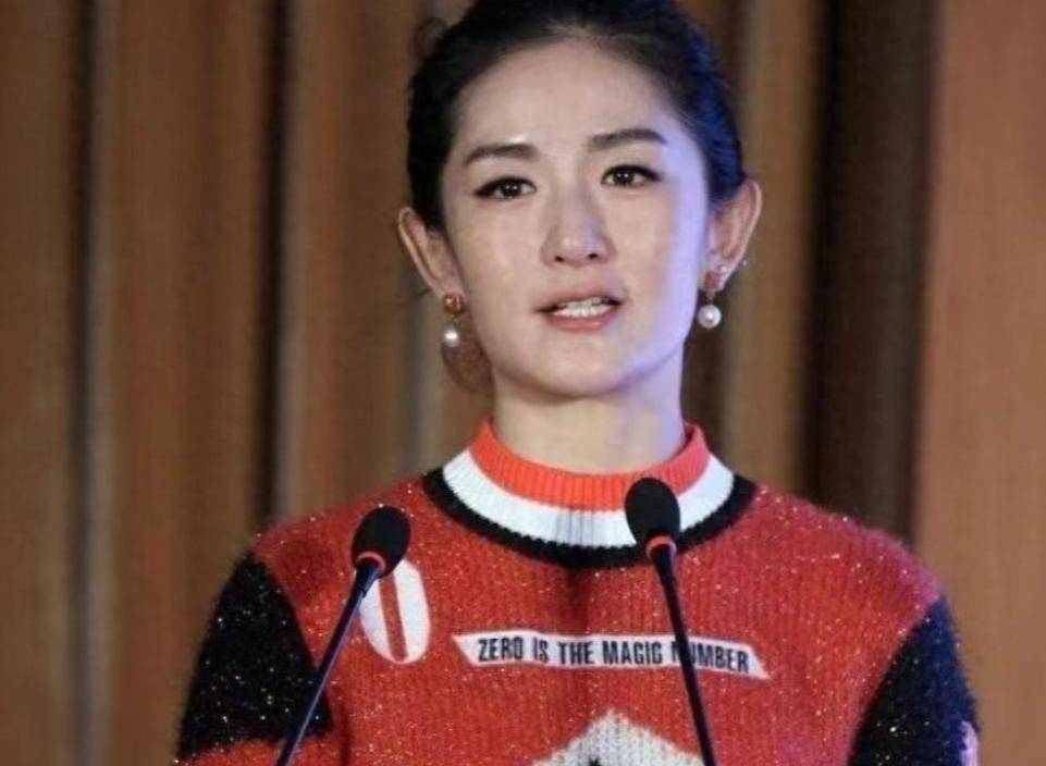 原创            《快本停播4年，谢娜被批装疯卖傻，44岁凭实力逆袭》