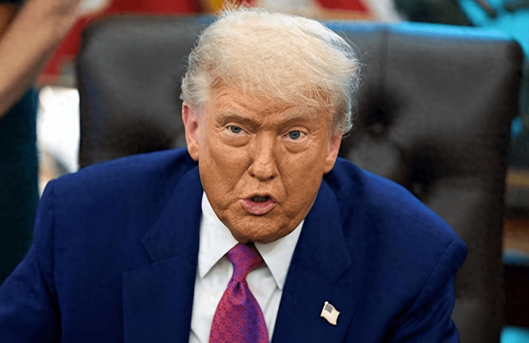 特朗普刚露出开战信号，阅兵就公布重要内容：中国新空基重器亮相