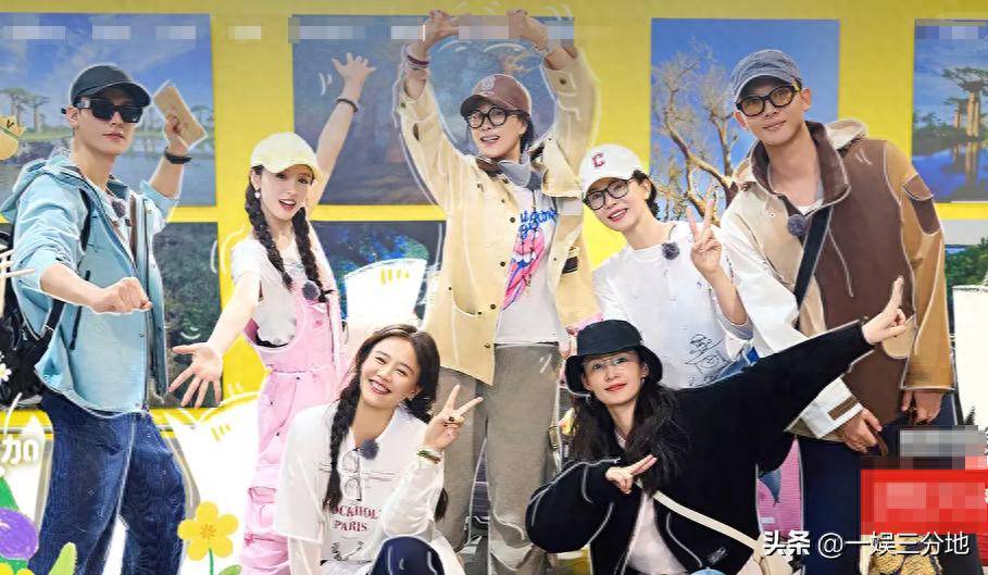 原创            没对比就没伤害！《花少7》龚俊脸憔悴冒胡子，她咖位最小妆最浓