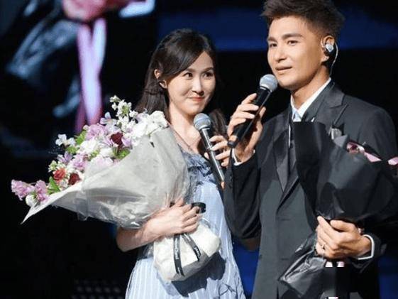 陈展鹏刘佩玥《巨塔之后》今日首播！称赞对方由小妹妹演到太太，女大十八变！