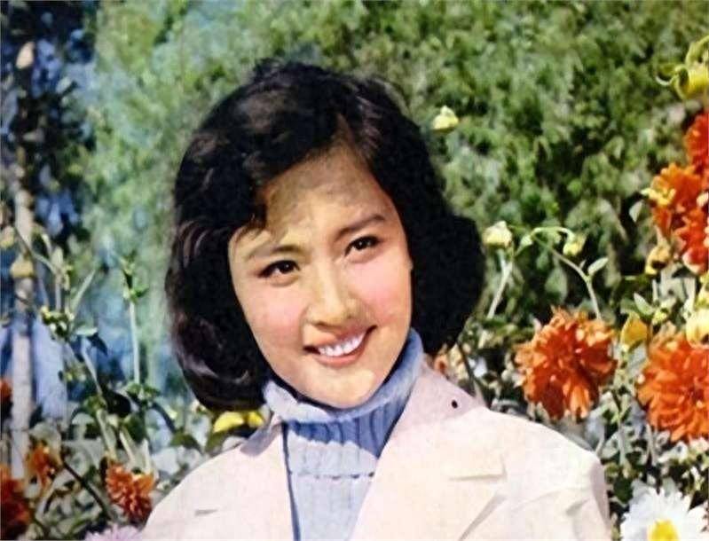 原创            她一嫁演员祝延平，二嫁杜淳老爸杜志国，如今老了与儿子相依为命