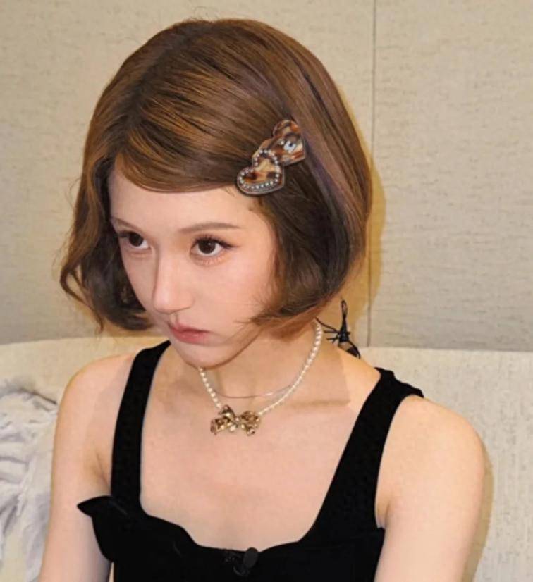 峰回路转！剧组疑心虚“不敢发声”，赵露思因公益获官媒力挺！