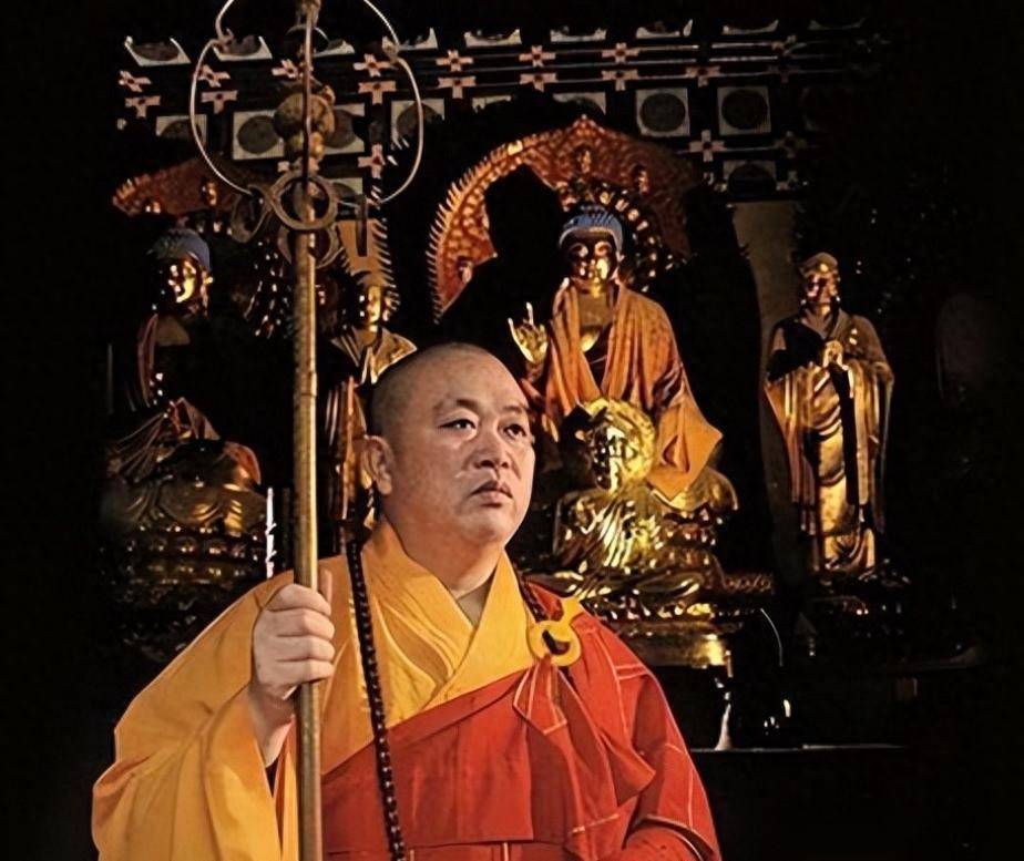 原创            释永信落网第8天，“如来佛祖”饰演者朱龙广逝世，李连杰没说错