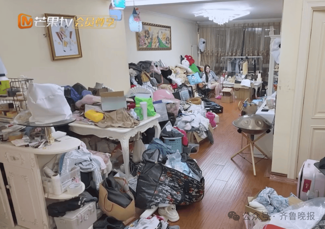 30岁女演员首次公开，家中凌乱场面震惊众人，本人最新回应