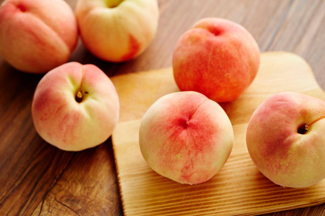 原创            桃子再次受到关注！医生告诫：糖尿病人吃桃子时，多留意这5点