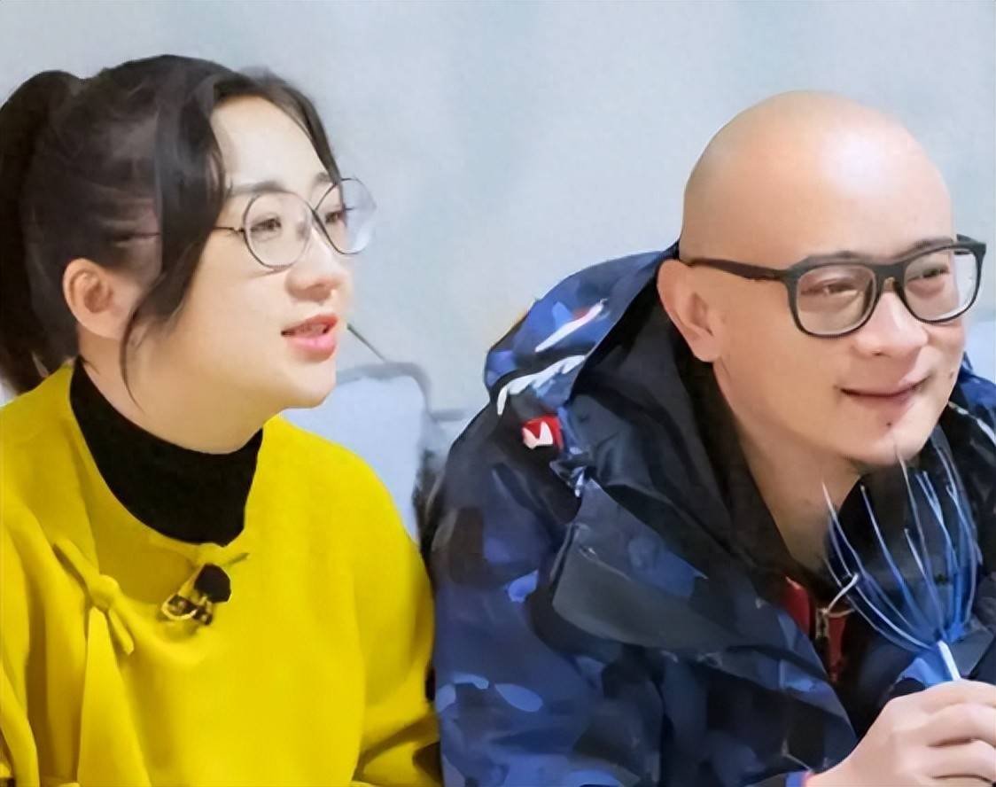 原创            离婚一年后，傅首尔和前夫老刘，现状大不相同