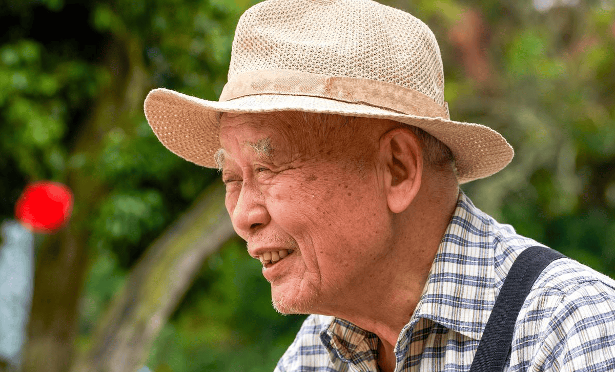 原创            医生叹息：不管你信不信，只要过了65岁，大多都有如下3个异常