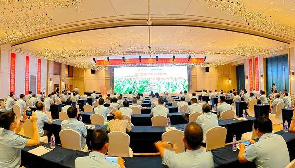 隆合中原 冠领未来 中原隆冠“隆玛瑙”系列玉米新品种重磅发布