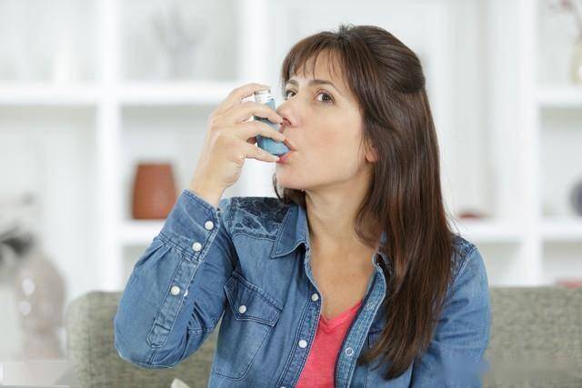 8种中老年哮喘治疗方案：辨证缓解喘息，改善呼吸功能